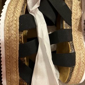 NWT STEVE MADDEN KIMMIE WEDGE SANDALS